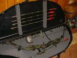 Complete cross-bow with bow, arrows, carry case, and more