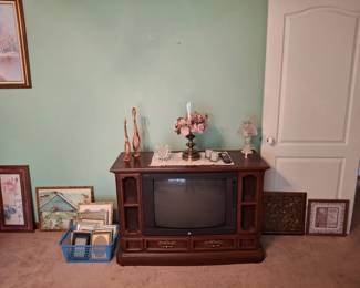 Vintage Console Television! Great Shape!