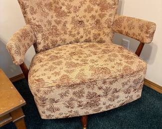 Amazing mid-century swivel chair