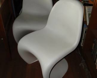Vitri "S" Chairs