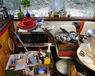 Kitchenware, Saarinen Tulip Chairs