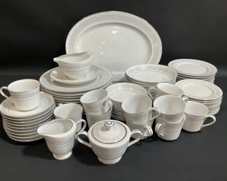 Sone China Set in Pattern "Stream"