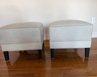 Ethan Allen Custom Ottoman: Ivory/cream textured fabric with contrasting light-taupe welt/piping tailored square upholstered top and base and dark tapered wood legs
