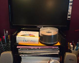 Polaroid LCD Television with Remote Control
