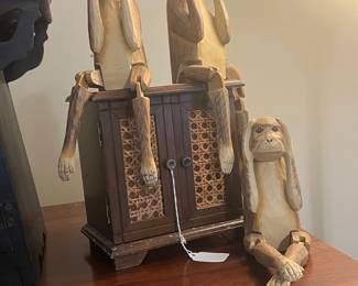 Hear No Evil, See No Evil, Speak No Evil Monkeys