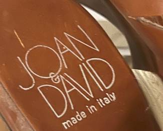 Joan David