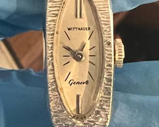 Wittnauer Geneve 10k Women's Manual-Wind Wristwatch
