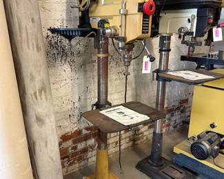 Baileigh WR-84V CNC Router System & Dust Collector