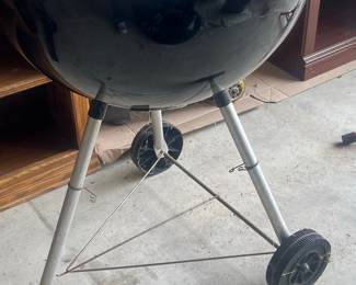 Weber Original Kettle Charcoal Grill