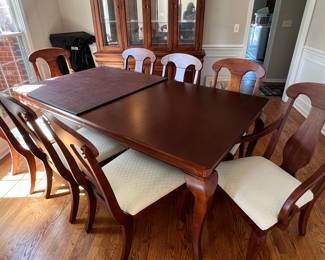 Pennsylvania House Queen Anne Cherry Dining Set