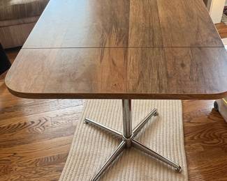 Mid-Century Modern Drop-Leaf Pedestal Table