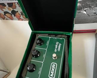Vintage MXR M-118 Analog Delay Pedal