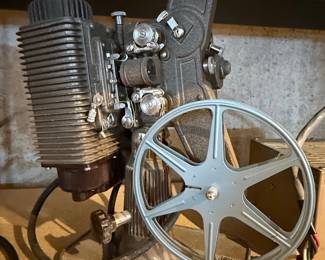 Revere DELUXE MODEL 85 8mm Film Projector
