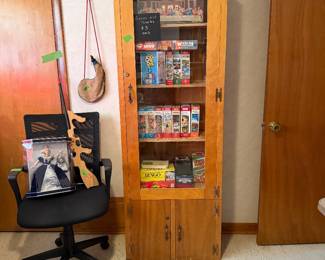 Chair, Barbie, games and puzzles. 