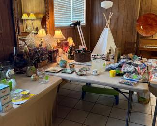 Sample of den objects. 