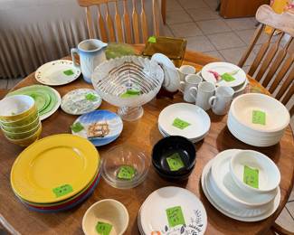 Variety of vintage and antique plates. 
