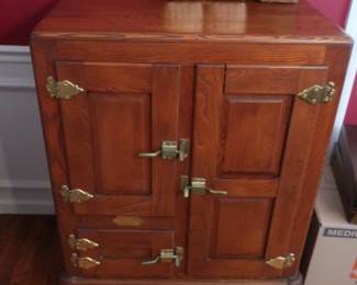 vintage refrigerator 19" x 33" Belbing Hall