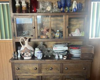 Farm house hutch