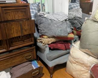 Bedding and linen collection