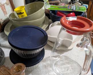 Pyrex cookware and storage