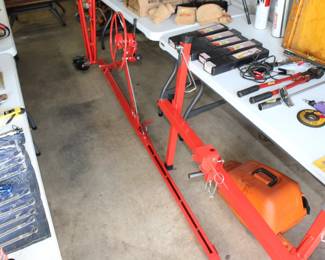 Drywall panel lift