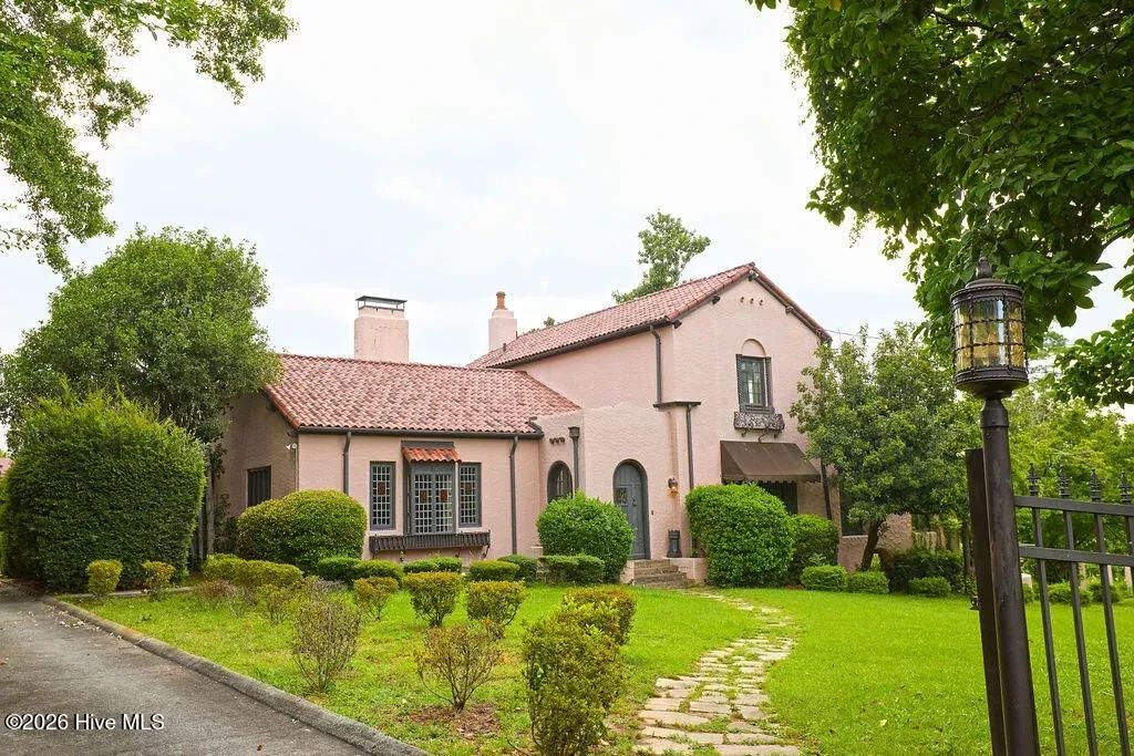 2133 Cumming Road front view