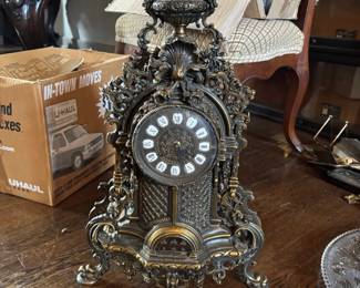 Reproduction Mantel clock