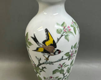Lot 48: Franklin Woodland Bird Vase 