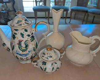 BO175VHandPainted Rooster Motif Porcelain Teapot And Lenox China