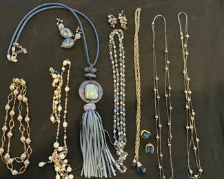 BO226Shades Of Blue Silver Costume Jewelry