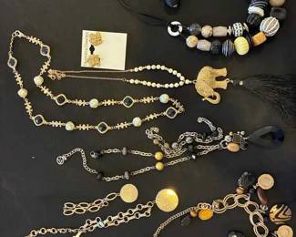 BO220Costume Jewelry Safari Vibe