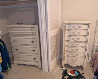 BO282French Provincial Style Tall Chest And Dresser