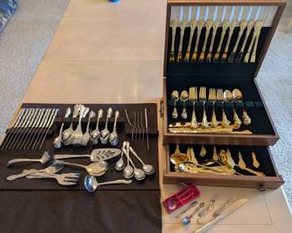 BO276Silverplated And Stainless Flatware