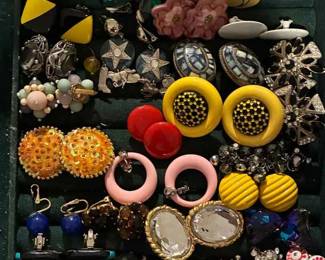 BO165Vintage Clip Back Earrings