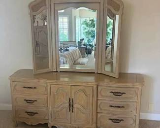 BO237Vintage French Provincial Triple Dresser Featuring A Large Ornate Trifold Mirror