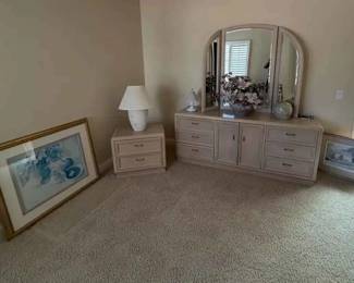 BO126Vintage Style Dresser W Mirror And Nightstand