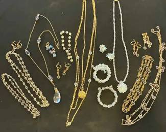 BO223Crystal And Gold Tone Costume Jewelry