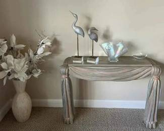 BO177Accent Table Wdecor Included