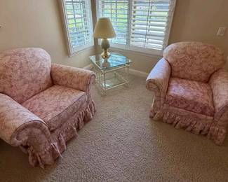 BO128Pink Vintage Traditional Style Upholstered Lounge Armchairs W Table Lamp
