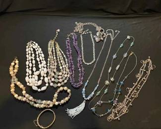 BO196Vintage Costume Jewelry, Necklaces And Bracelet