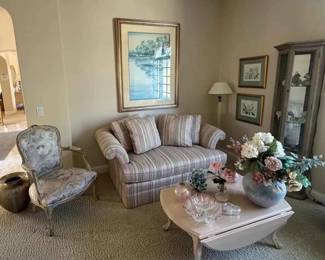 BO217Traditional furniture and home decor
