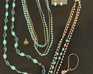 BO228Turquoise Color Gold Tones Costume Jewelry