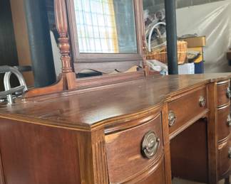 Beautiful Vintage Vanity w/ Mirro