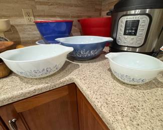 Vintage Pyrex Colonial Mist Pattern