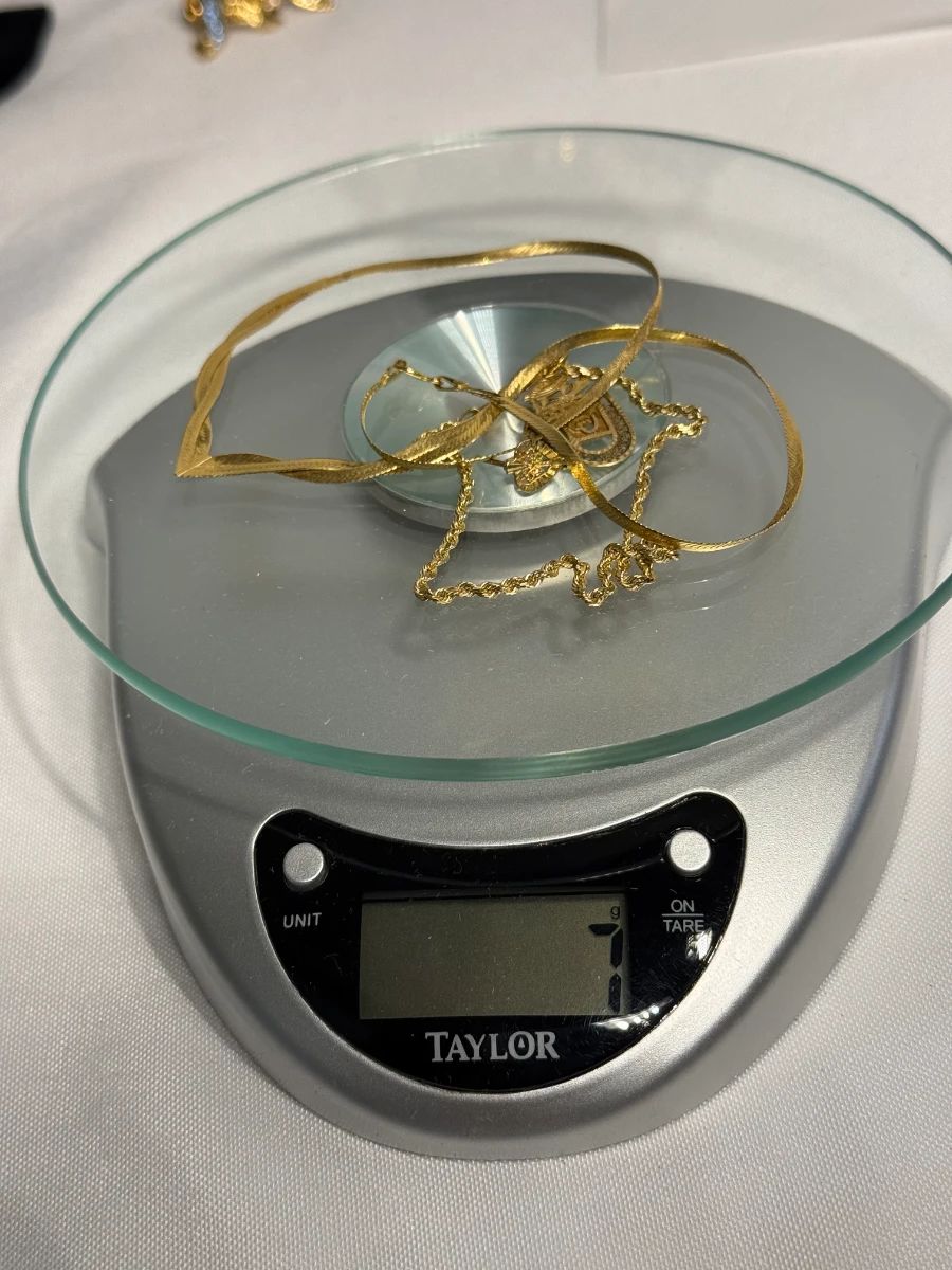 10k Gold Necklace 