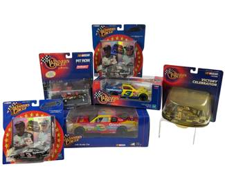 Dale Sr WINNERS CIRCLE Diecasts Pit Crew