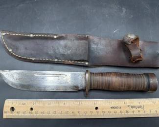 WW II Cattaraugus 225Q fighting knife.