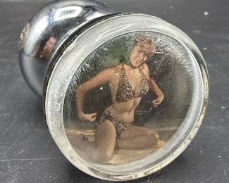 Pinup spinner knob.