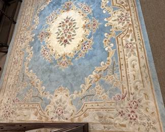 8’ x 11’ area rug