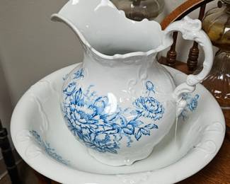 Ceramic wash basin and pitcher